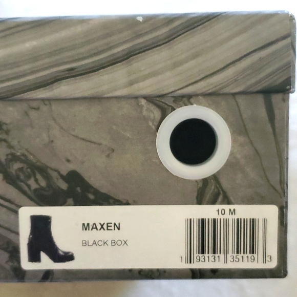 NWT Jeffery Campbell - Picture 2 of 9